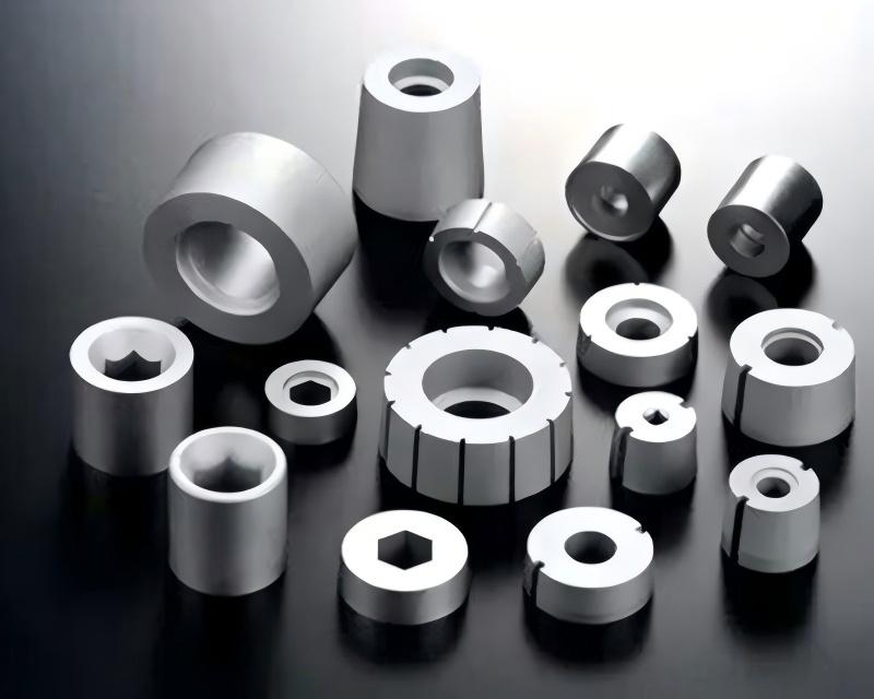 Cold heading moulds